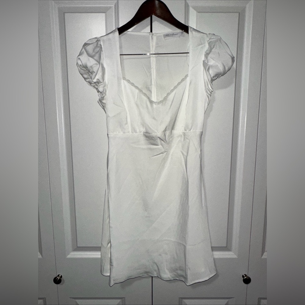 All in Favor Lightweight Puff Sleeve Summer Dress NWOT M White